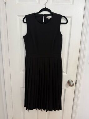 Calvin Klein Black Sleeveless Pleated Midi Dress